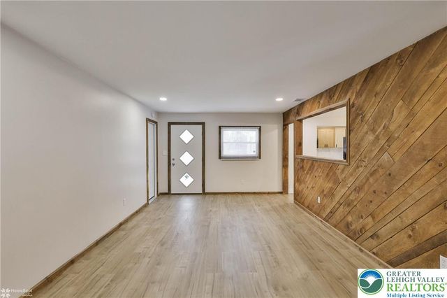 7718 Sweetwood Drive, Lower Macungie Twp, PA 18062