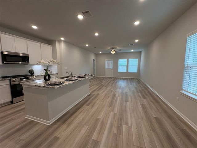 8437 Sweet Cherry Lane, Magnolia, TX 77354
