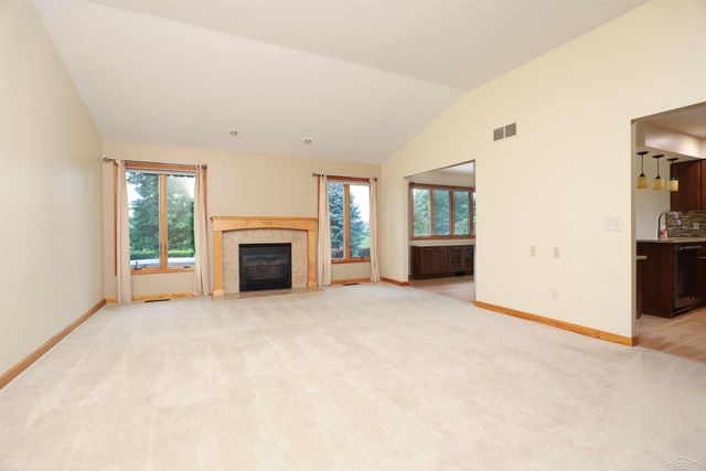 1349 Kennely Road, Saginaw, MI 48609