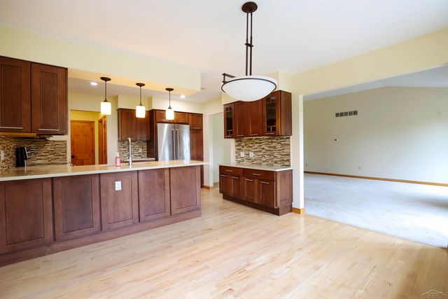 1349 Kennely Road, Saginaw, MI 48609