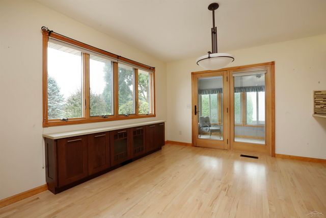 1349 Kennely Road, Saginaw, MI 48609