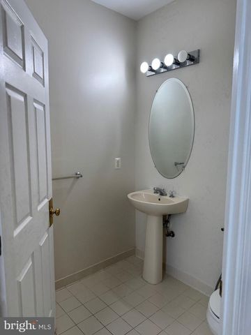 25192 WHIPPOORWILL TER, Chantilly, VA 20152