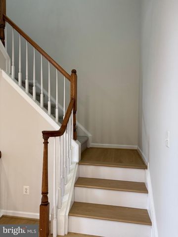 25192 WHIPPOORWILL TER, Chantilly, VA 20152