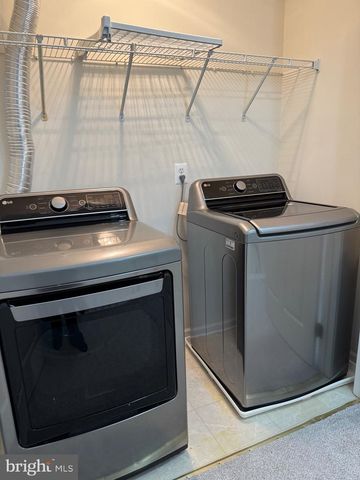 25192 WHIPPOORWILL TER, Chantilly, VA 20152