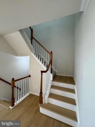 25192 WHIPPOORWILL TER, Chantilly, VA 20152