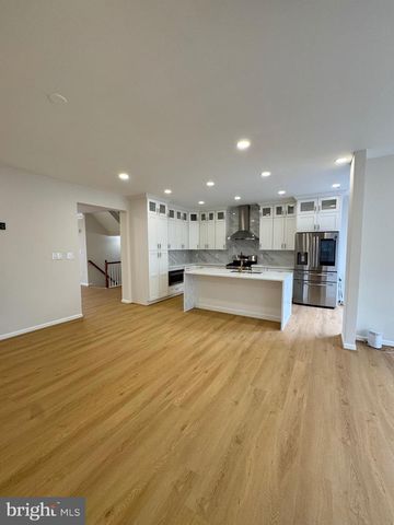 25192 WHIPPOORWILL TER, Chantilly, VA 20152