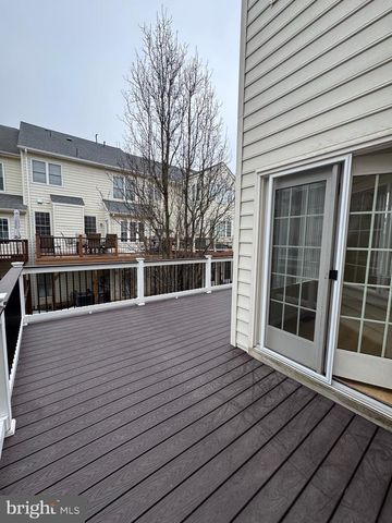 25192 WHIPPOORWILL TER, Chantilly, VA 20152