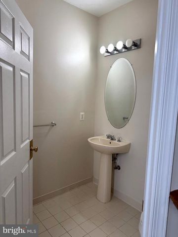 25192 WHIPPOORWILL TER, Chantilly, VA 20152