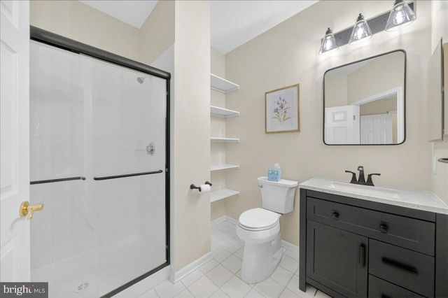 71 BURHOLME DR, Hamilton, NJ 08691