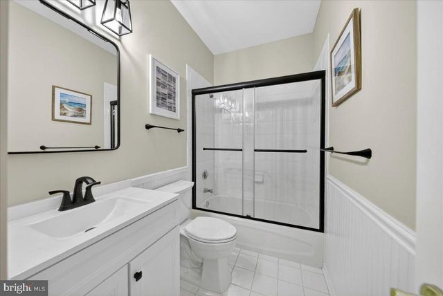 71 BURHOLME DR, Hamilton, NJ 08691