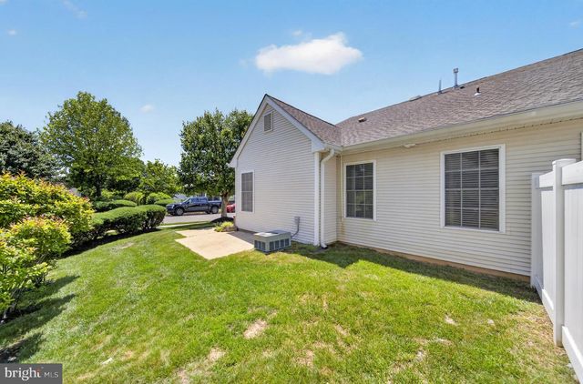 71 BURHOLME DR, Hamilton, NJ 08691