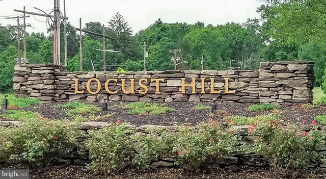 71 BURHOLME DR, Hamilton, NJ 08691