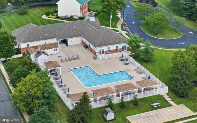 71 BURHOLME DR, Hamilton, NJ 08691
