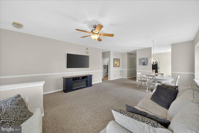 71 BURHOLME DR, Hamilton, NJ 08691