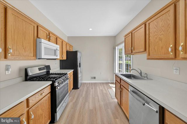71 BURHOLME DR, Hamilton, NJ 08691