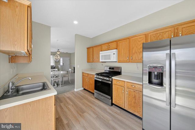 71 BURHOLME DR, Hamilton, NJ 08691
