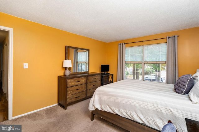 66 MULBERRY CT, Hamilton, NJ 08619