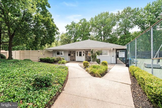 66 MULBERRY CT, Hamilton, NJ 08619