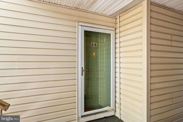 66 MULBERRY CT, Hamilton, NJ 08619