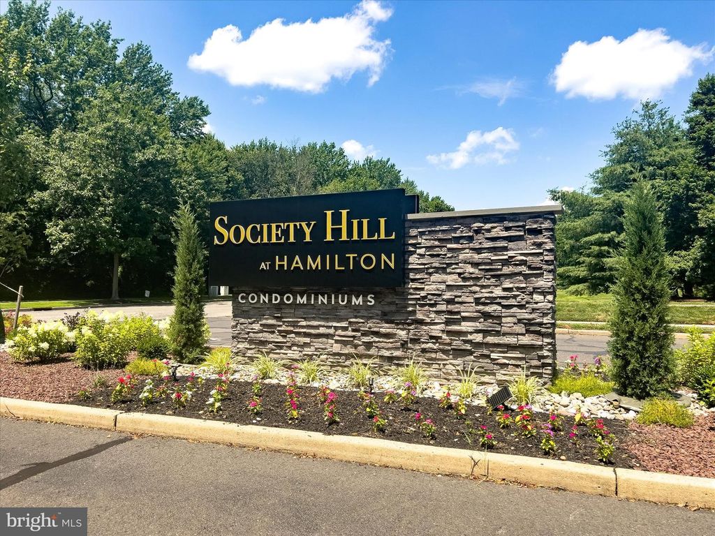 66 MULBERRY CT, Hamilton, NJ 08619