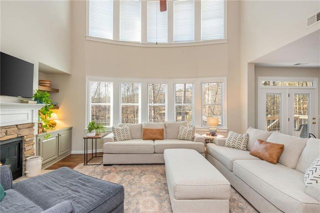 405 Edgebrooke Lane, Woodstock, GA 30188