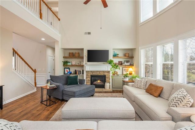 405 Edgebrooke Lane, Woodstock, GA 30188