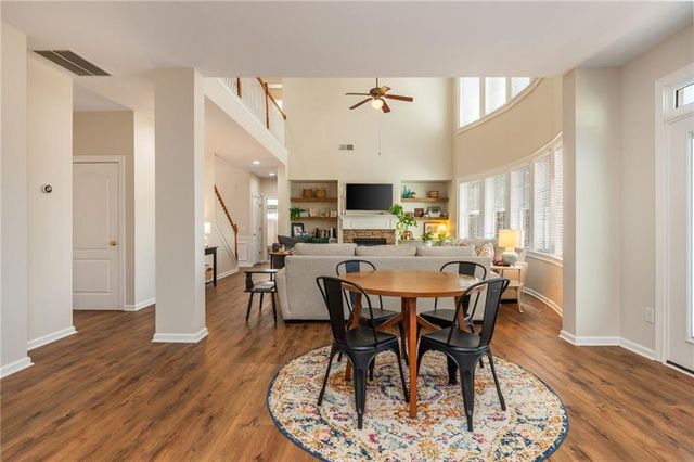 405 Edgebrooke Lane, Woodstock, GA 30188