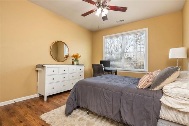 405 Edgebrooke Lane, Woodstock, GA 30188