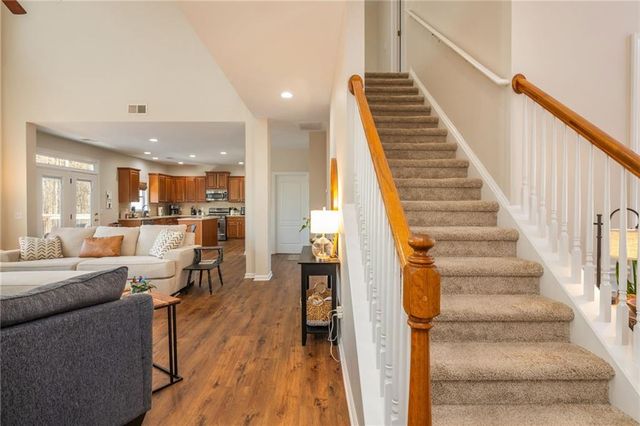 405 Edgebrooke Lane, Woodstock, GA 30188