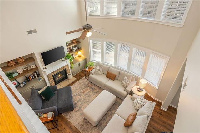 405 Edgebrooke Lane, Woodstock, GA 30188