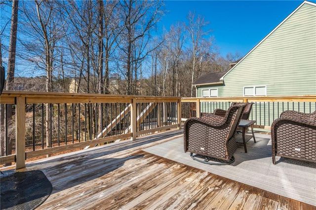 405 Edgebrooke Lane, Woodstock, GA 30188