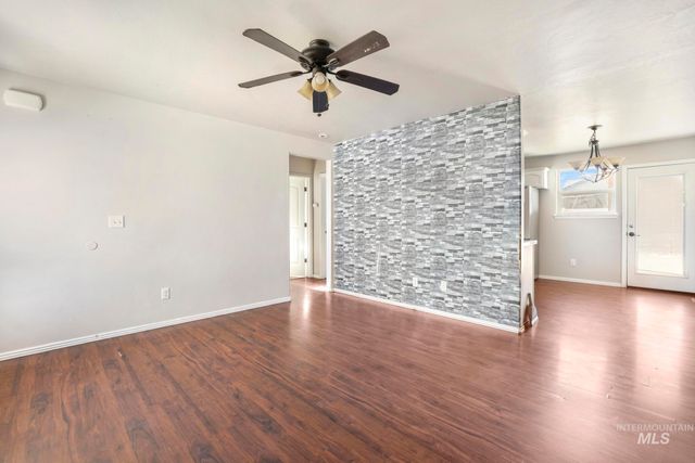 792 Birchwood Rd, Twin Falls, ID 83301