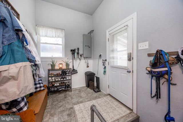 400 AMITY PARK RD, Douglassville, PA 19518