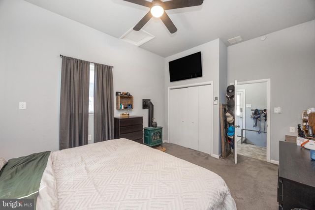 400 AMITY PARK RD, Douglassville, PA 19518