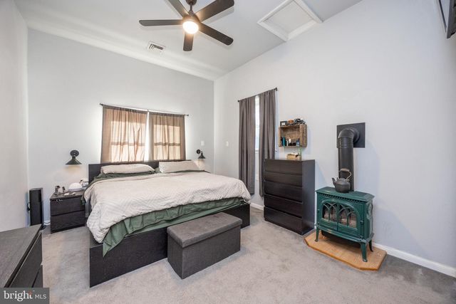 400 AMITY PARK RD, Douglassville, PA 19518