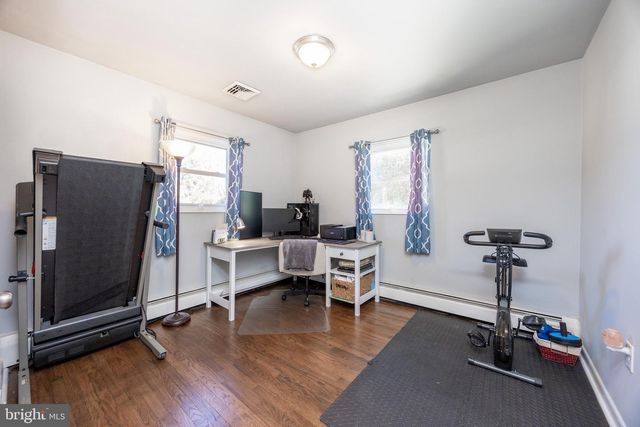 400 AMITY PARK RD, Douglassville, PA 19518