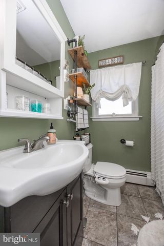 400 AMITY PARK RD, Douglassville, PA 19518
