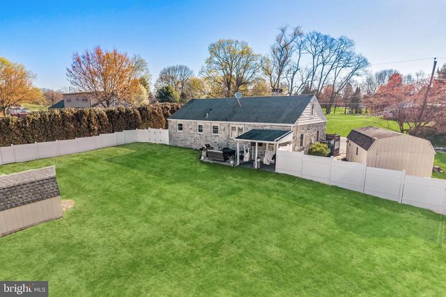400 AMITY PARK RD, Douglassville, PA 19518