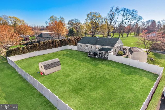 400 AMITY PARK RD, Douglassville, PA 19518