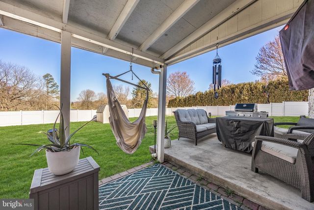 400 AMITY PARK RD, Douglassville, PA 19518