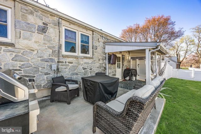 400 AMITY PARK RD, Douglassville, PA 19518