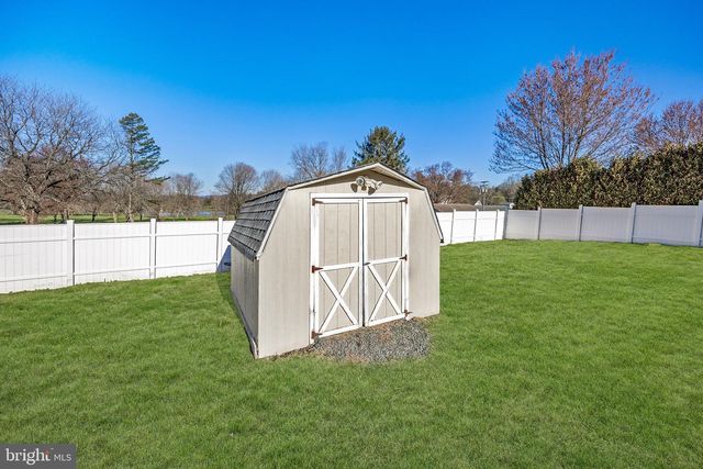 400 AMITY PARK RD, Douglassville, PA 19518