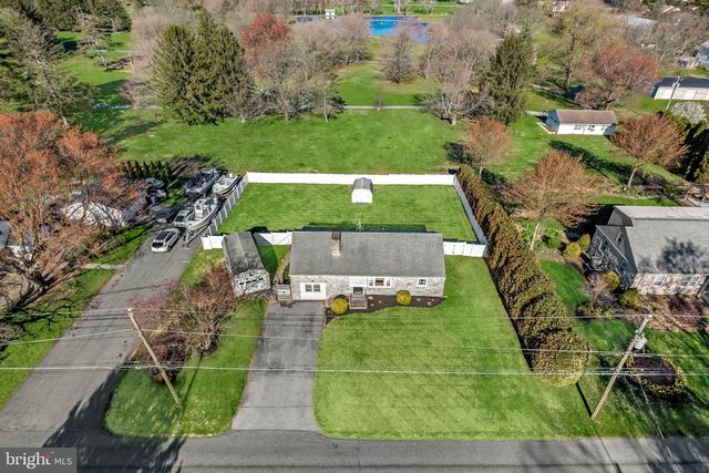 400 AMITY PARK RD, Douglassville, PA 19518