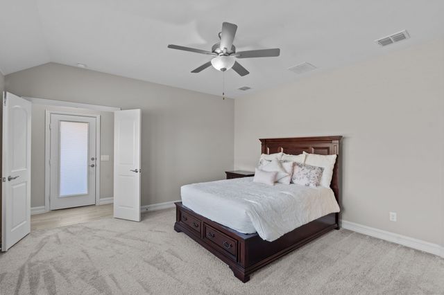 1048 Pinnacle Breeze Drive, Fort Worth, TX 76052