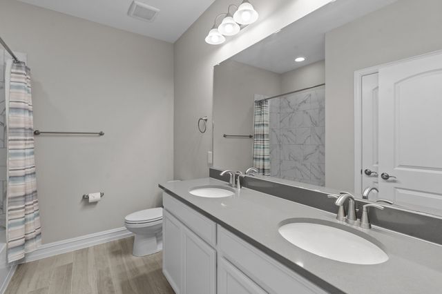 1048 Pinnacle Breeze Drive, Fort Worth, TX 76052