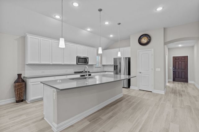 1048 Pinnacle Breeze Drive, Fort Worth, TX 76052