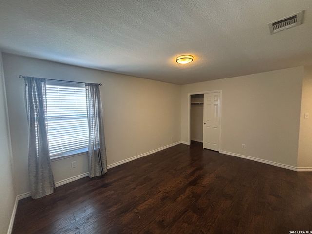 11639 Valley, San Antonio, TX 78245