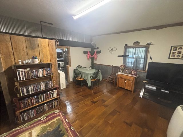 1212 Madison 2755, Kingston, AR 72742