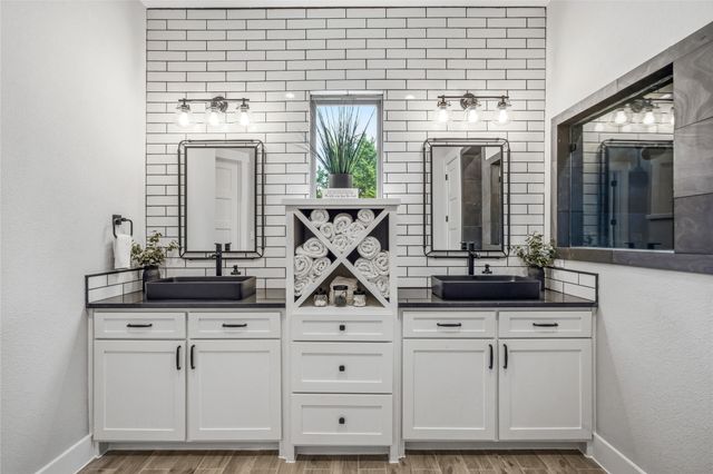 216 Glen Ellen Road, Pottsboro, TX 75076