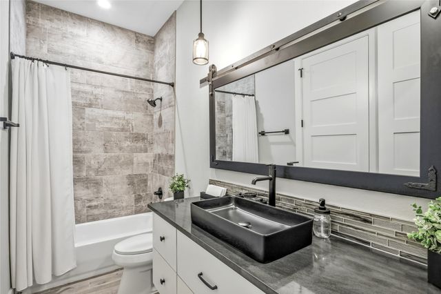 216 Glen Ellen Road, Pottsboro, TX 75076